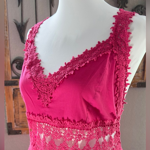 NWOT Venus Hot Pink Fuchsia Open Crochet Lace Strappy Shirred Back Sundress Sz M - Picture 7 of 10